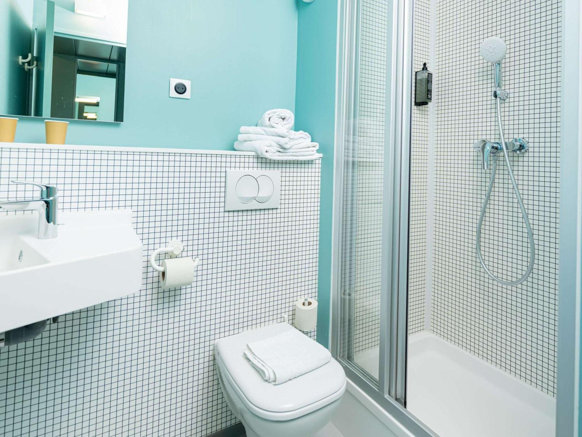Ibis Budget Lyon Caluire Cite Internationale Exterior photo