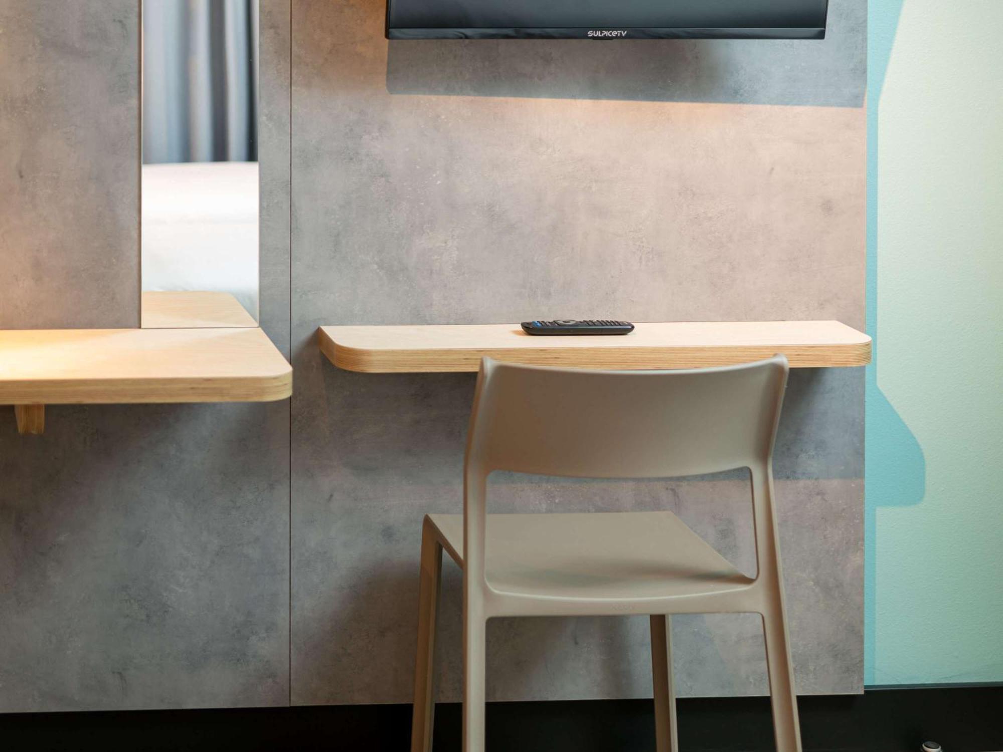 Ibis Budget Lyon Caluire Cite Internationale Exterior photo